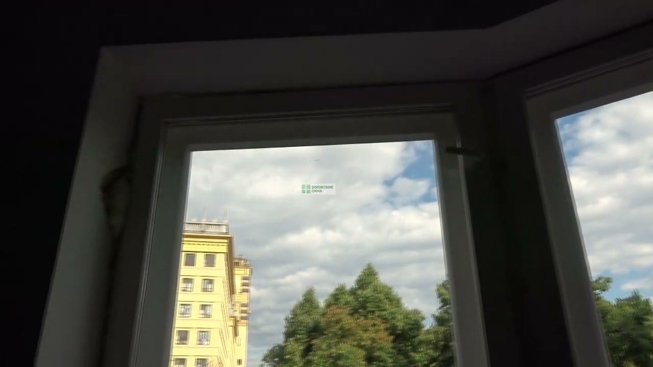 Эркерное двухрамное окно из массива сосны, центр Москвы